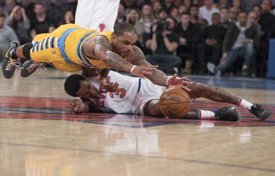 Un&#39;immagine rocambolesca del match di basket NBA tra i Denver Nuggets e i New York Knicks (Ap)